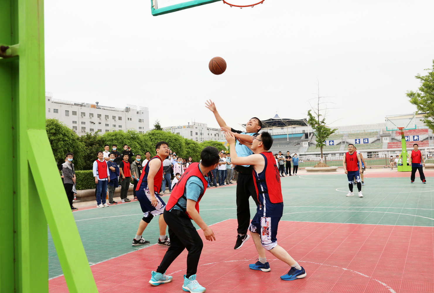 【太原园区】举办“挥洒青春，阳光篮球”篮球赛