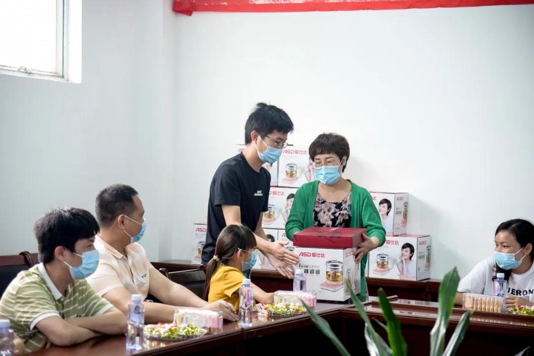 情暖人心丨深圳园区iLVBG事业群工会残障员工慰问活动