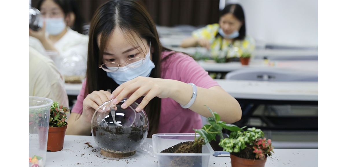 【武汉园区】CAA事业群工会举办花艺培训活动